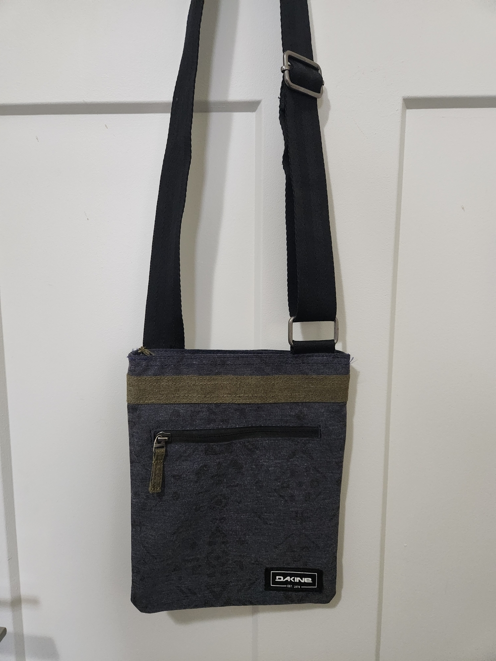 Dakine Jive Crossbody Bag